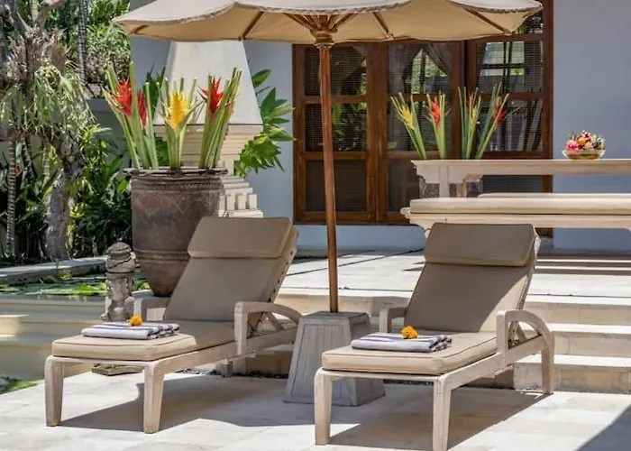 V * Seminyak (Bali)